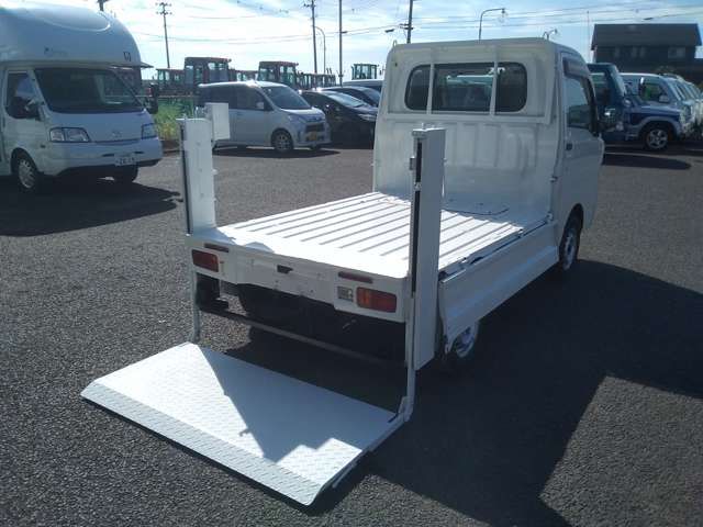 DAIHATSU HIJET TRUCK 4WD 2018 Image 31