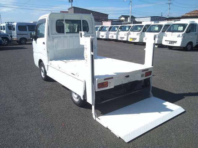 DAIHATSU HIJET TRUCK 4WD 2018 Image 31