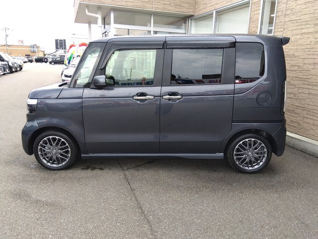 HONDA N BOX CUSTOM 2024 Image 31