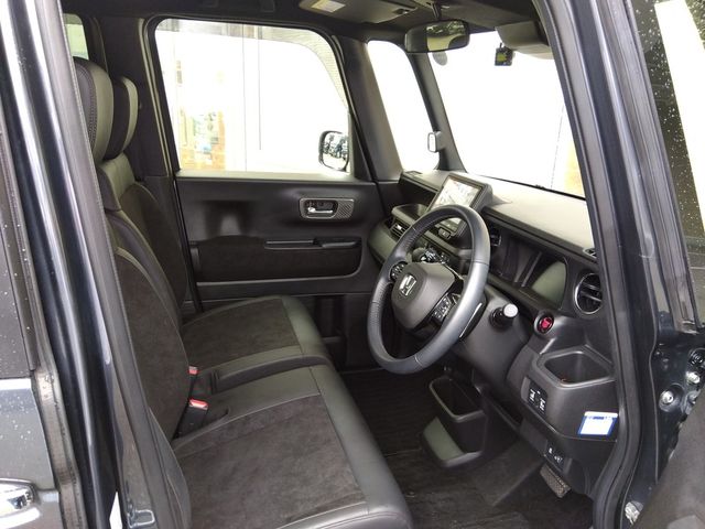 HONDA N BOX CUSTOM 2024 Image 31