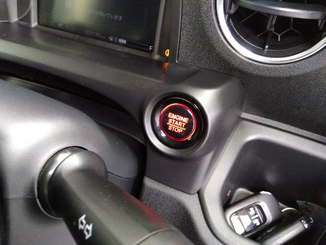 HONDA N BOX CUSTOM 2024 Image 31