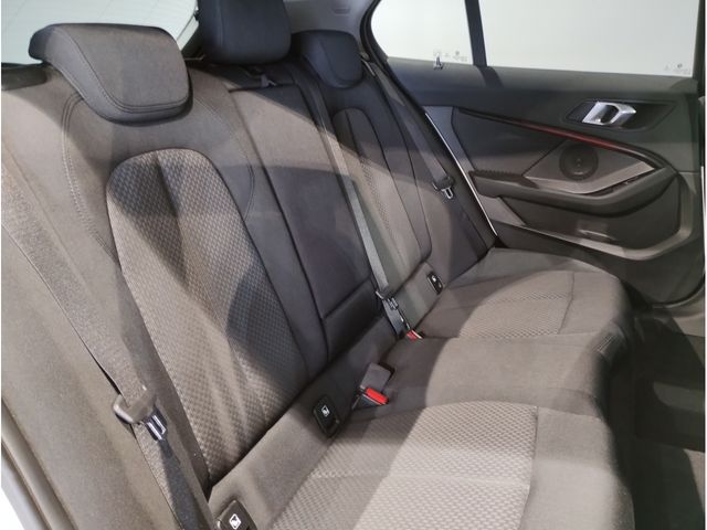BMW 1SERIES 2021 Image 31