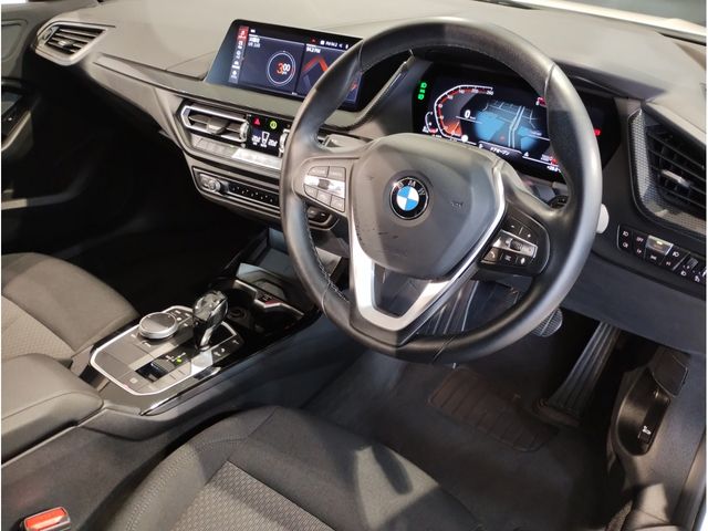 BMW 1SERIES 2021 Image 31