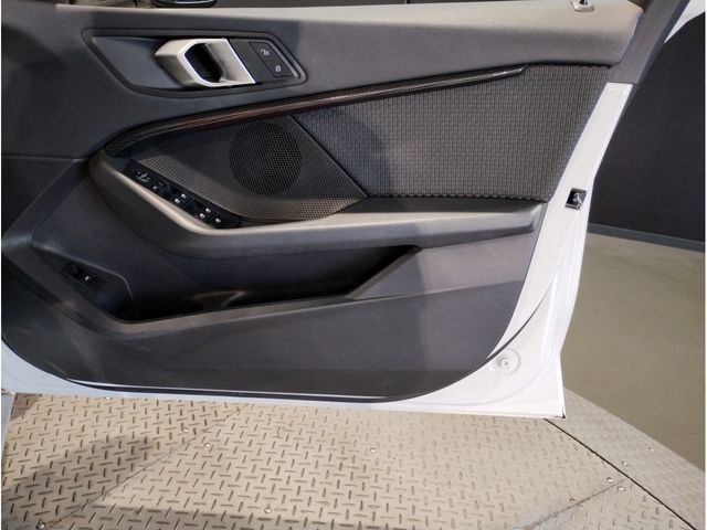 BMW 1SERIES 2021 Image 31