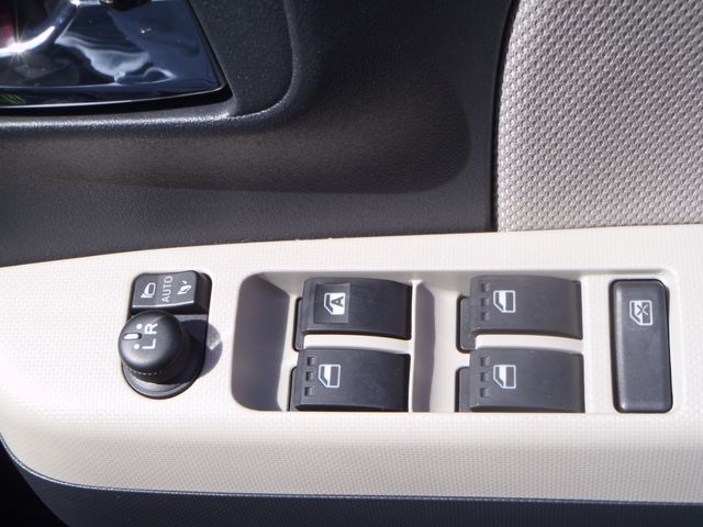 DAIHATSU MIRA TOCOT 2023 Image 31