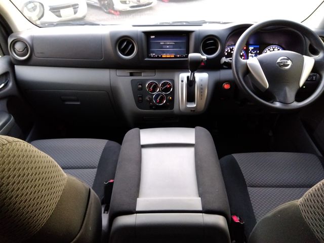 NISSAN NV350 CARAVAN 2015 Image 31