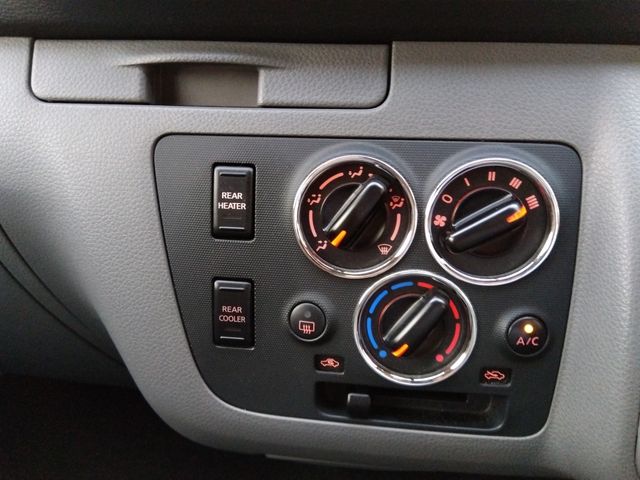 NISSAN NV350 CARAVAN 2015 Image 31