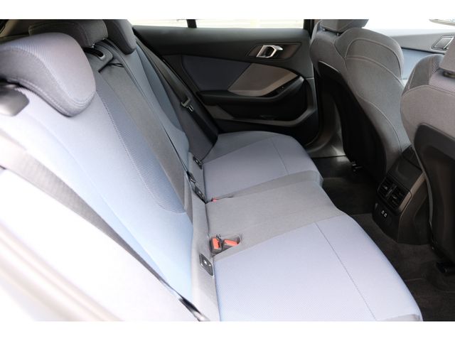 BMW 1SERIES 2025 Image 31