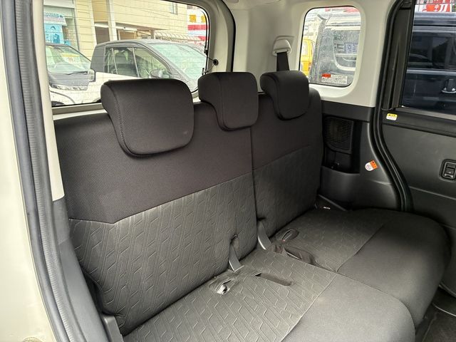 TOYOTA TANK 2018 Image 31