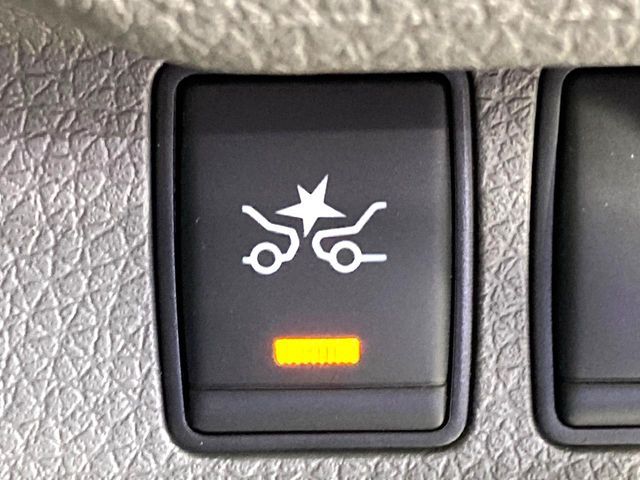 NISSAN NV350 CARAVAN 2019 Image 31