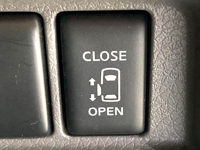 NISSAN NV350 CARAVAN 2019 Image 31