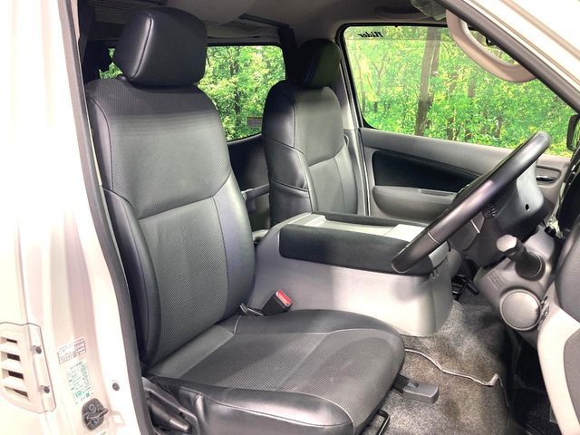 NISSAN NV350 CARAVAN 2019 Image 31