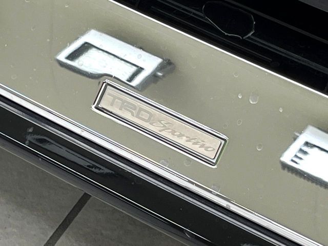 TOYOTA VOXY HYBRID 2018 Image 31