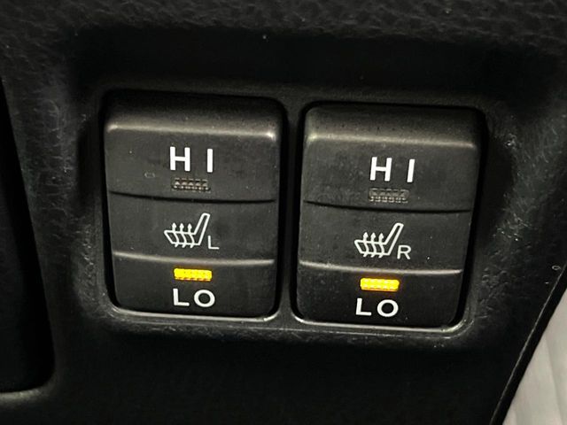 TOYOTA VOXY HYBRID 2018 Image 31