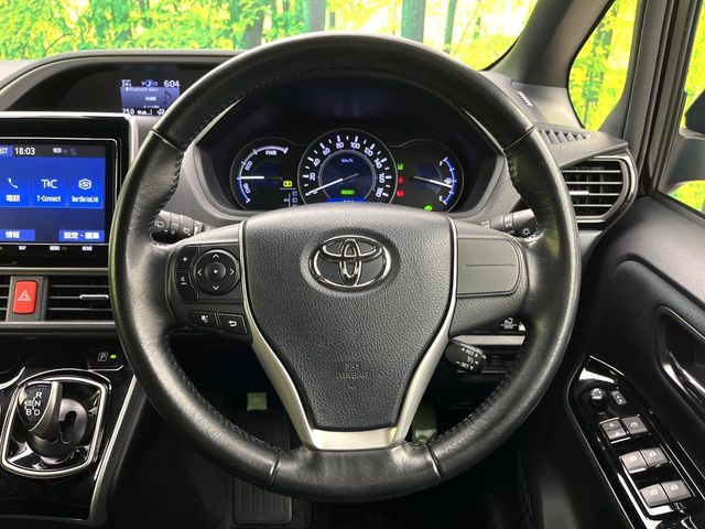 TOYOTA VOXY HYBRID 2018 Image 31