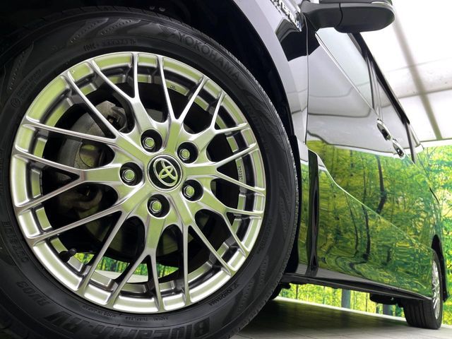 TOYOTA VOXY HYBRID 2018 Image 31