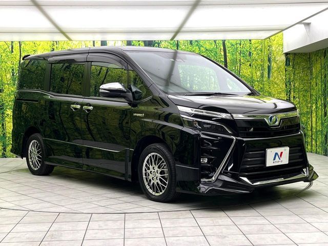 TOYOTA VOXY HYBRID 2018 Image 31