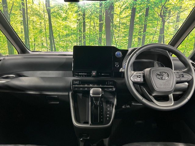 TOYOTA VOXY HYBRID 4WD 2023 Image 31