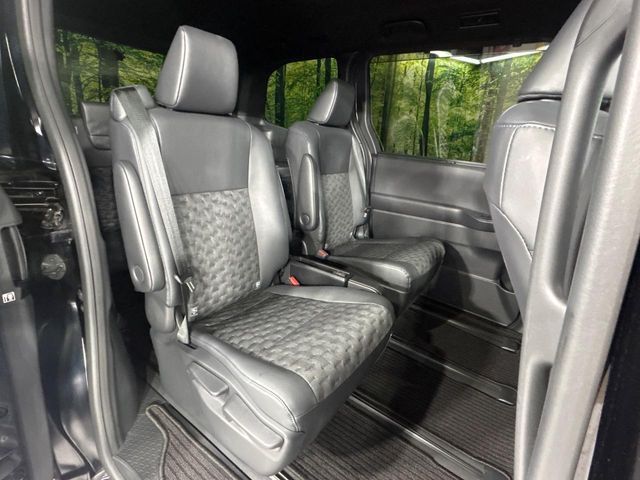 TOYOTA VOXY HYBRID 4WD 2023 Image 31