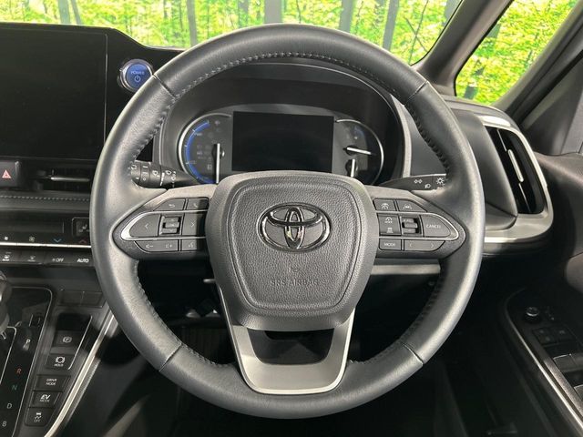 TOYOTA VOXY HYBRID 4WD 2023 Image 31