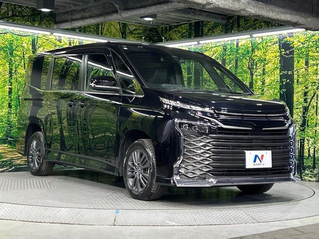 TOYOTA VOXY HYBRID 4WD 2023 Image 31