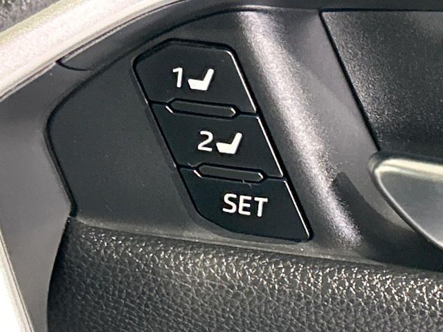 TOYOTA RAV4 HYBRID 4WD 2023 Image 31