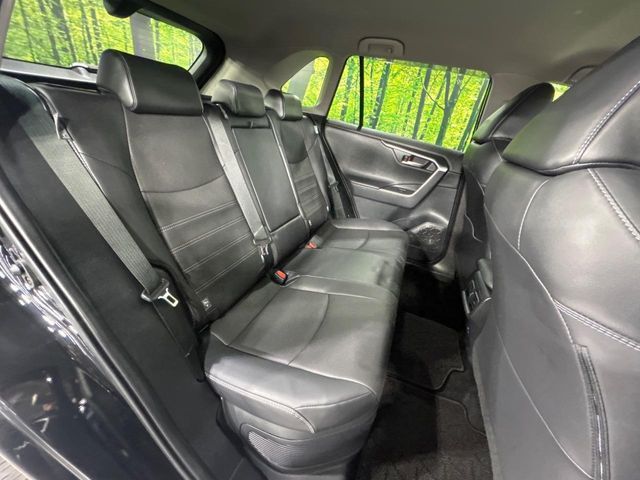 TOYOTA RAV4 HYBRID 4WD 2023 Image 31