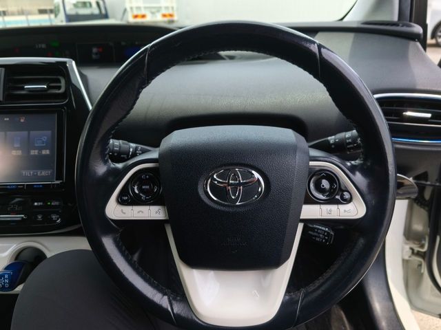 TOYOTA PRIUS 2016 Image 31