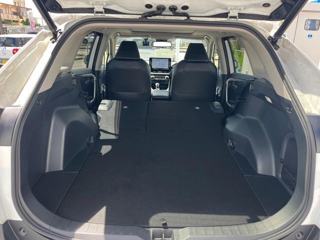 TOYOTA RAV4 HYBRID 4WD 2023 Image 31