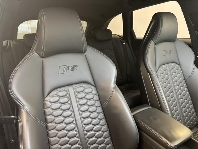 AUDI RS4 AVANT 2022 Image 31