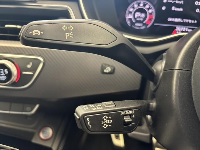 AUDI RS4 AVANT 2022 Image 31