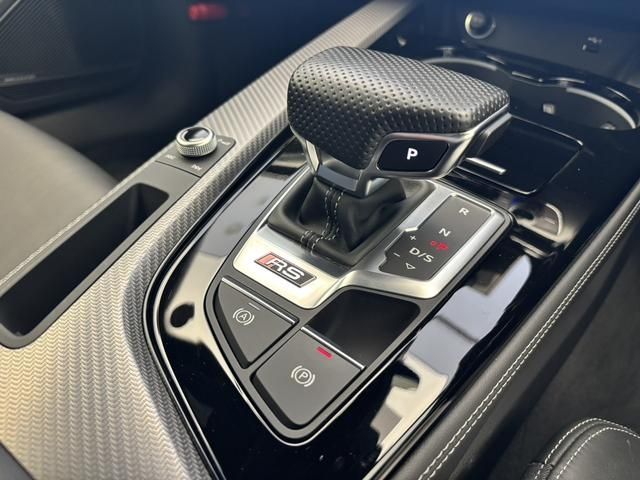 AUDI RS4 AVANT 2022 Image 31