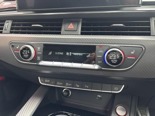 AUDI RS4 AVANT 2022 Image 31