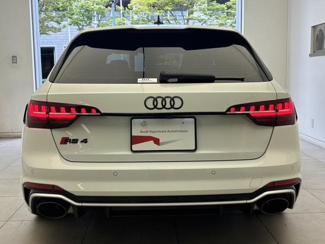 AUDI RS4 AVANT 2022 Image 31