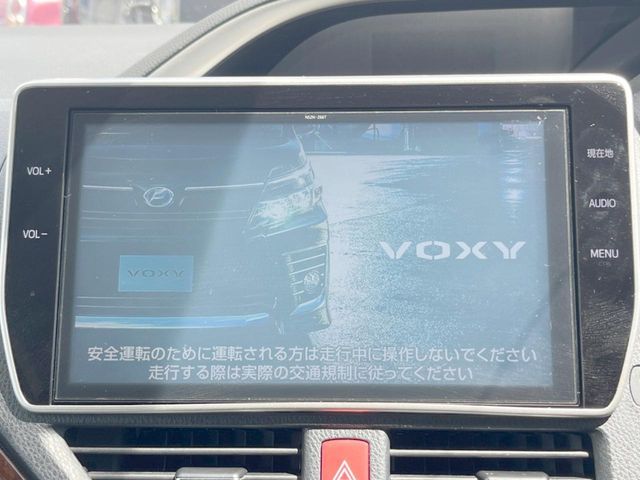 TOYOTA VOXY HYBRID 2016 Image 31