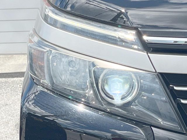 TOYOTA VOXY HYBRID 2016 Image 31