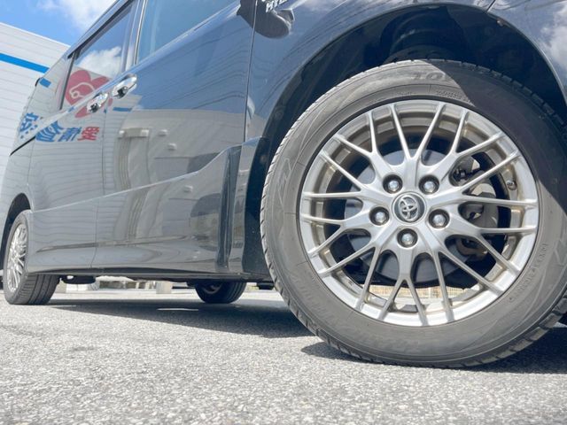 TOYOTA VOXY HYBRID 2016 Image 31