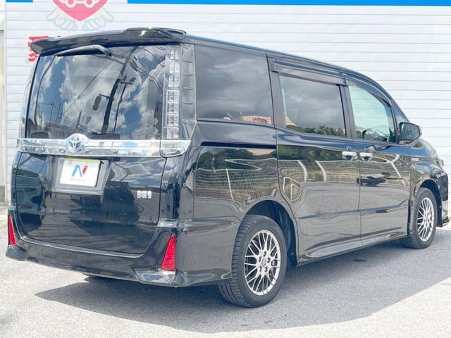 TOYOTA VOXY HYBRID 2016 Image 31