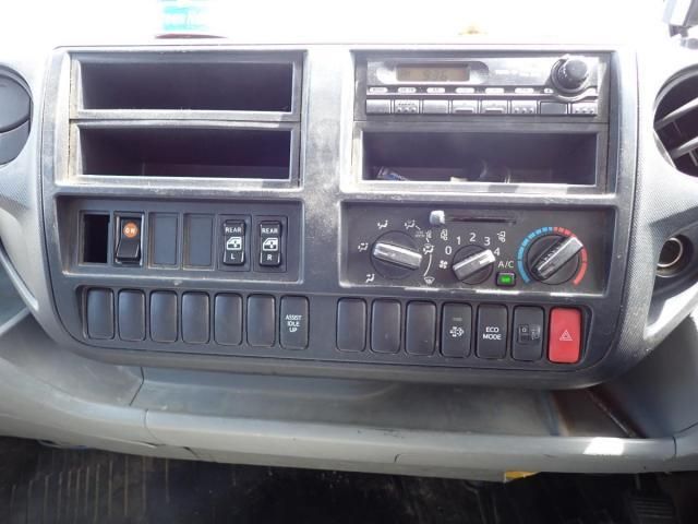 TOYOTA DYNA 2012 Image 31