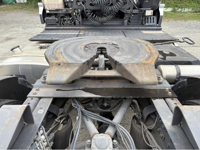 NISSAN DIESEL QUON 2019 Image 31