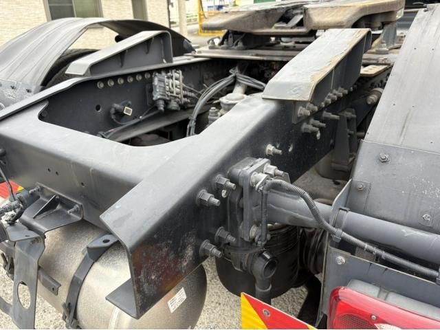 NISSAN DIESEL QUON 2019 Image 31