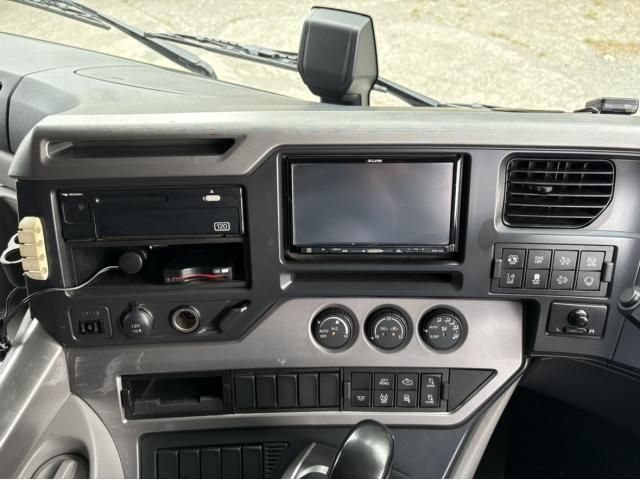 NISSAN DIESEL QUON 2019 Image 31