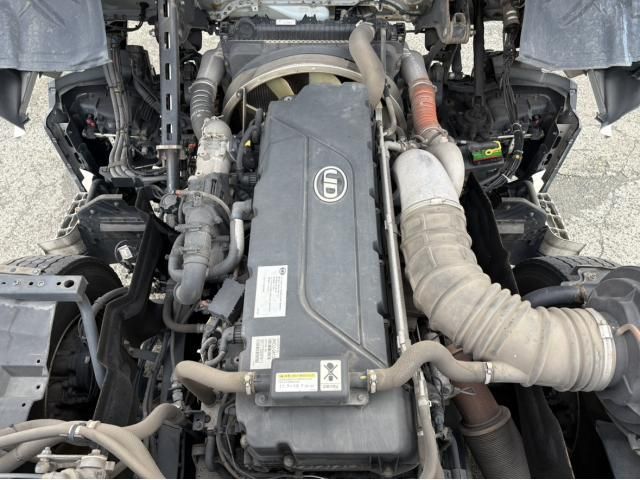 NISSAN DIESEL QUON 2019 Image 31