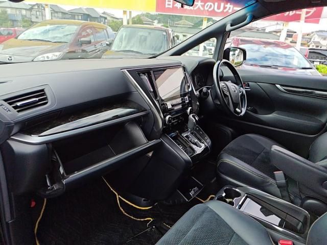 TOYOTA VELLFIRE 2017 Image 31