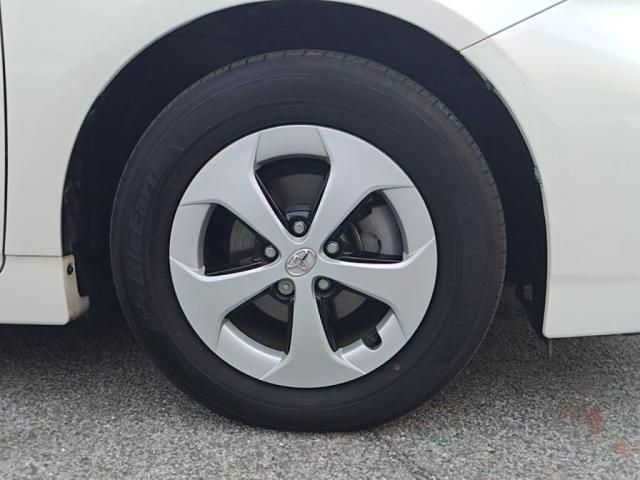 TOYOTA PRIUS 2012 Image 31