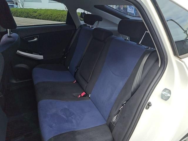 TOYOTA PRIUS 2012 Image 31