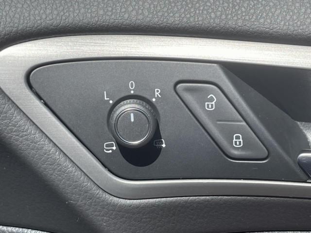 VOLKSWAGEN GOLF 2017 Image 31