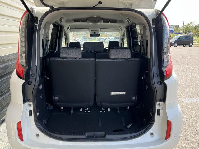 TOYOTA SIENTA HYBRID 2022 Image 31