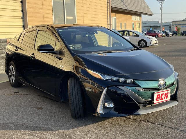 TOYOTA PRIUS PHV 2019 Image 31