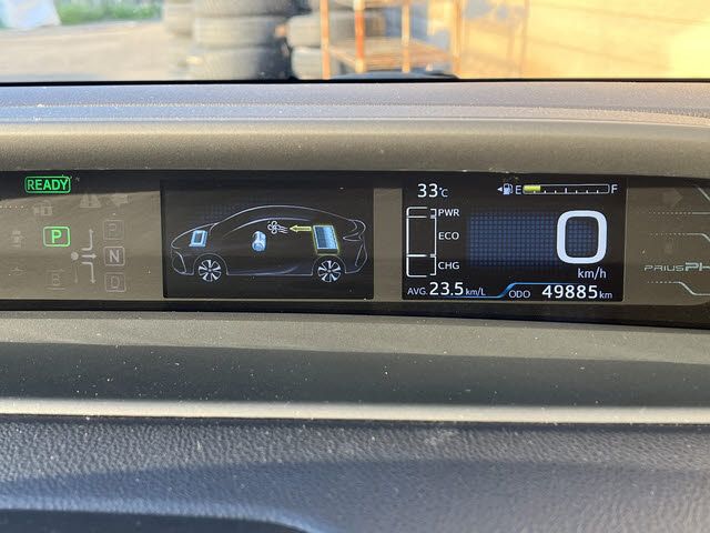 TOYOTA PRIUS PHV 2019 Image 31